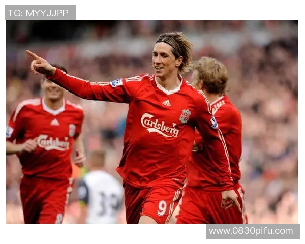 揭秘足球明星红衣少年背后的故事与成就