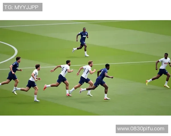 足球明星的踢球配饰揭秘助你提升球场魅力与表现 足球明星的踢球配饰揭秘助你提升球场魅力与表现